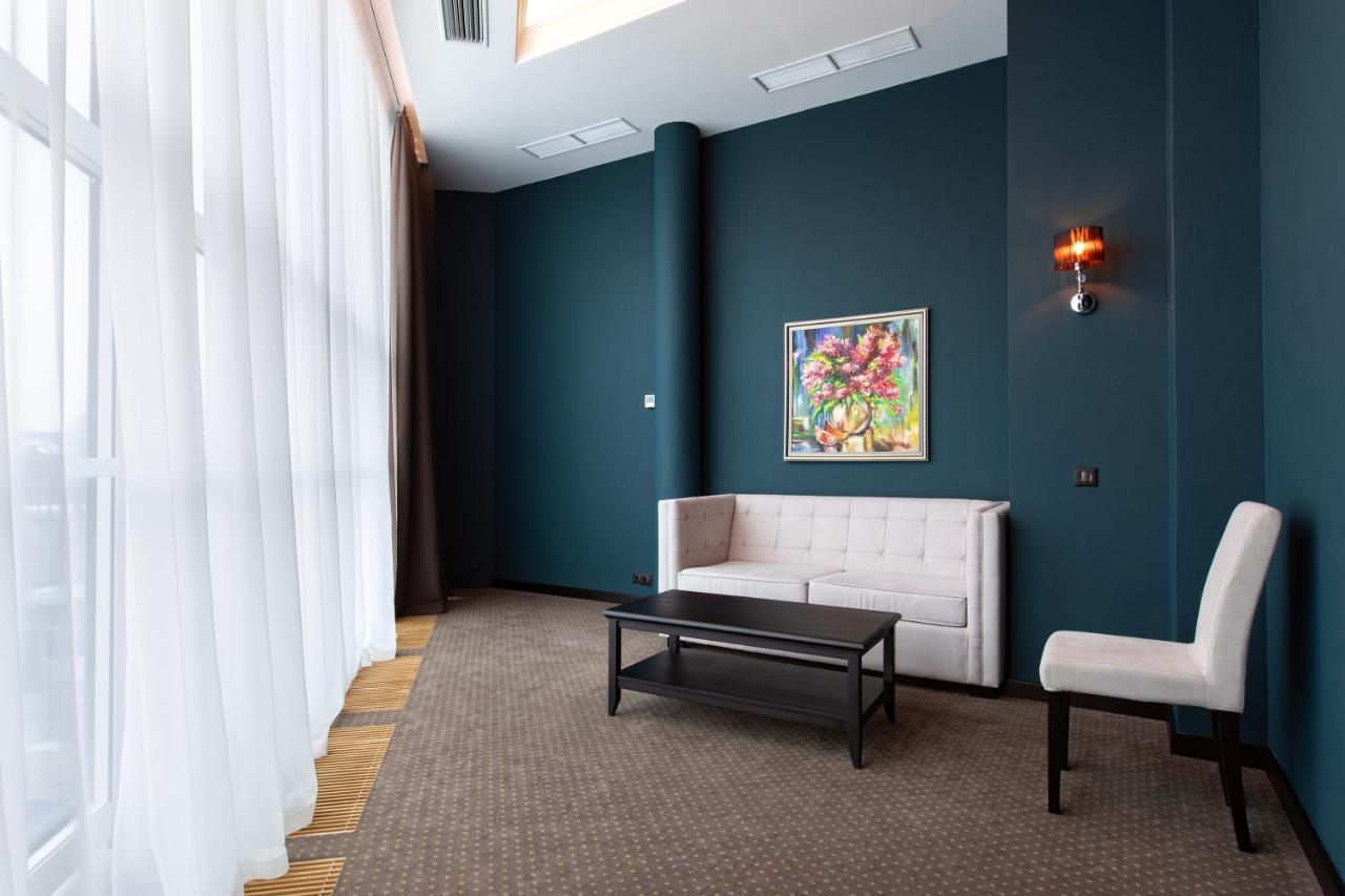 Tsunami Spa Hotel Dnipro Eksteriør billede