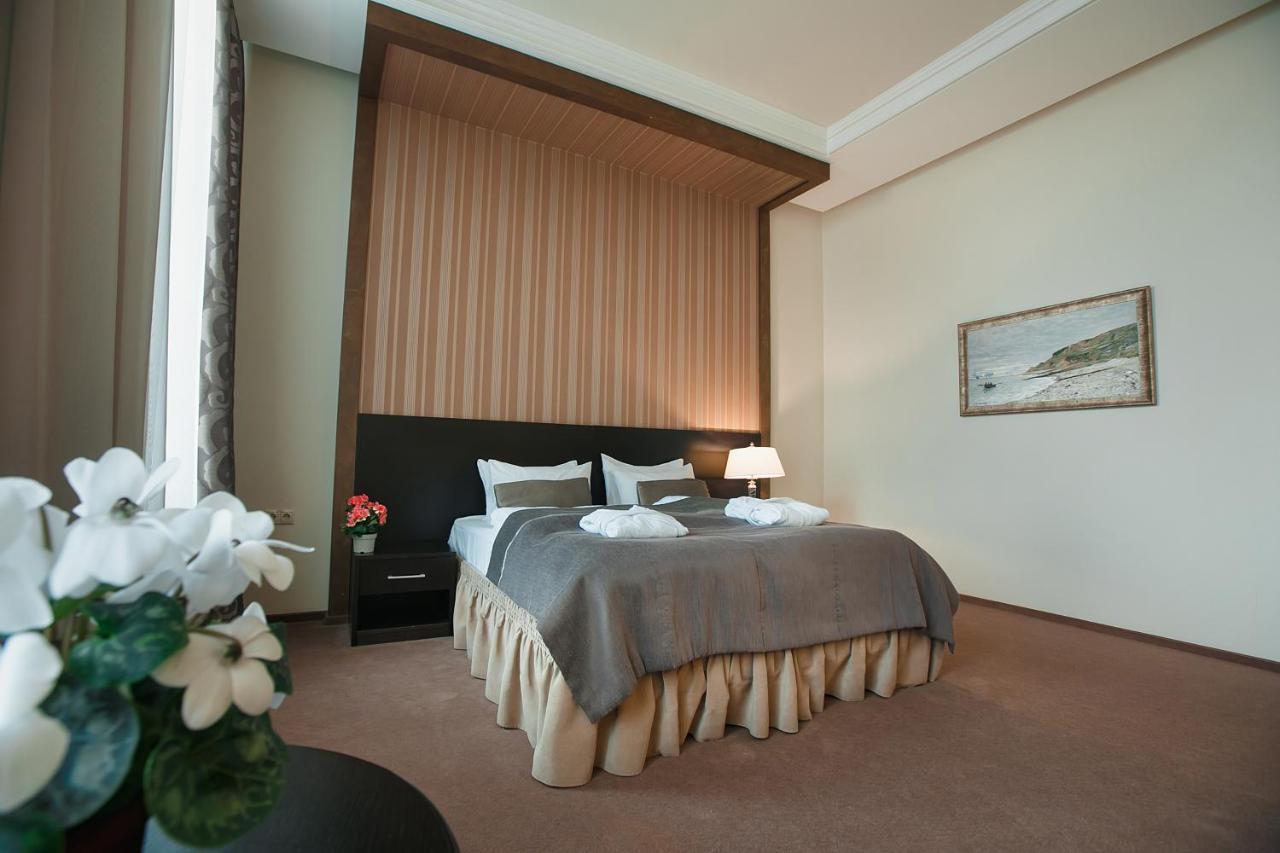 Tsunami Spa Hotel Dnipro Eksteriør billede