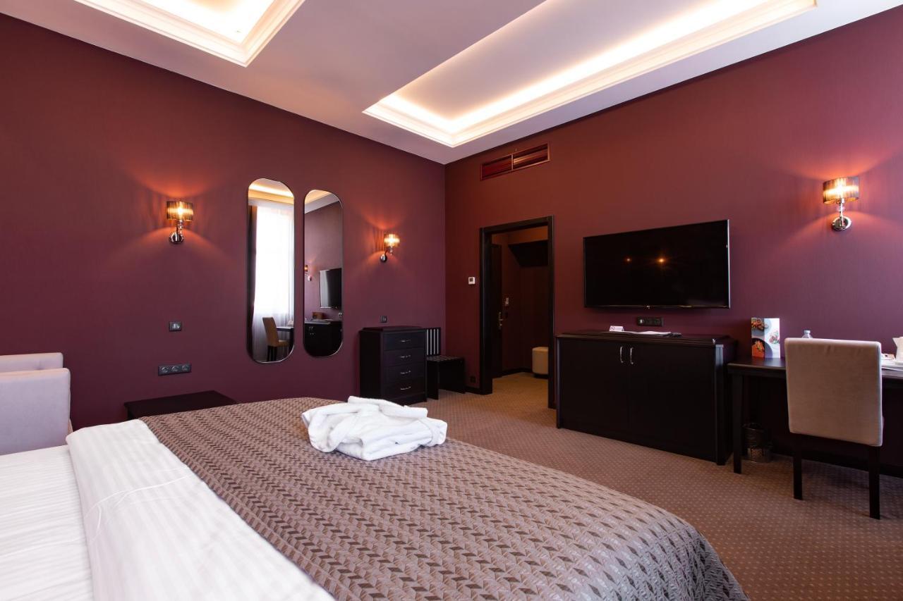Tsunami Spa Hotel Dnipro Eksteriør billede