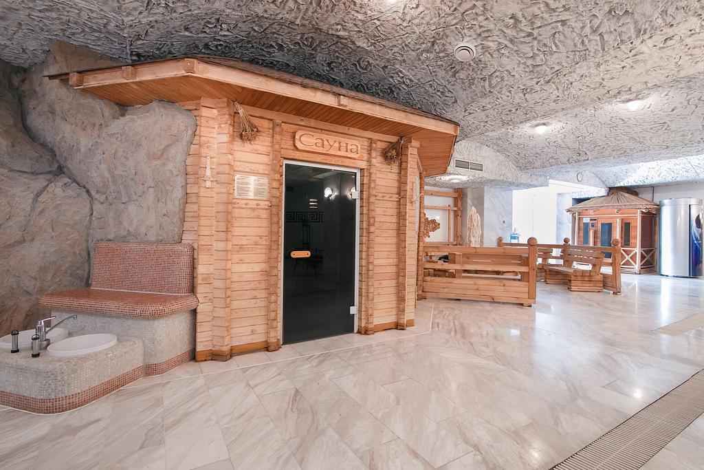 Tsunami Spa Hotel Dnipro Eksteriør billede